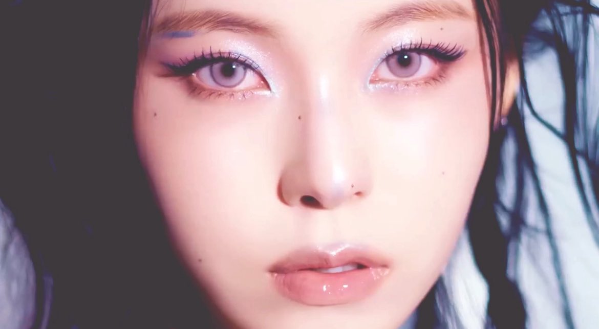 WHO DAT GIRL? ๐๐ฌ๐จ๐ฉ๐ข๐๐จ๐. โ
tweet media