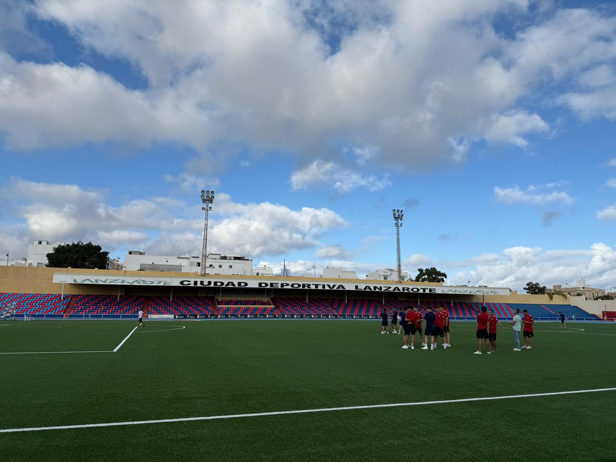 U.D. Sanse (@udsanse) on Twitter photo 📍😎 ¡Ya estamos en la Ciudad Deportiva de Lanzarote para disputar nuestro primer encuentro! 📍😎 ¡Ya estamos en la Ciudad Deportiva de Lanzarote para disputar nuestro primer encuentro!