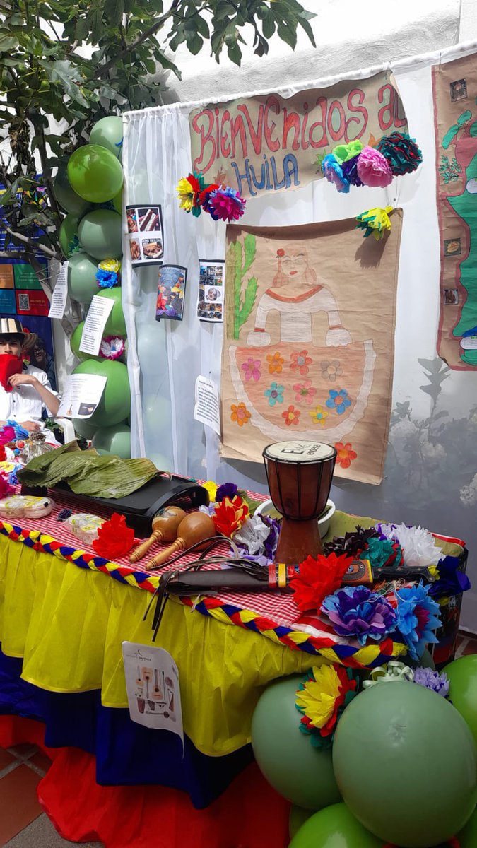 En la Casa LGBTI Laura Weinstein, el Día de la Colombianidad se convierte en un acto de memoria y reconocimiento. Aquí honramos la resistencia de quienes han abierto camino, visibilizando que la identidad colombiana se construye también desde la diversidad sexual y de género. 🇨🇴