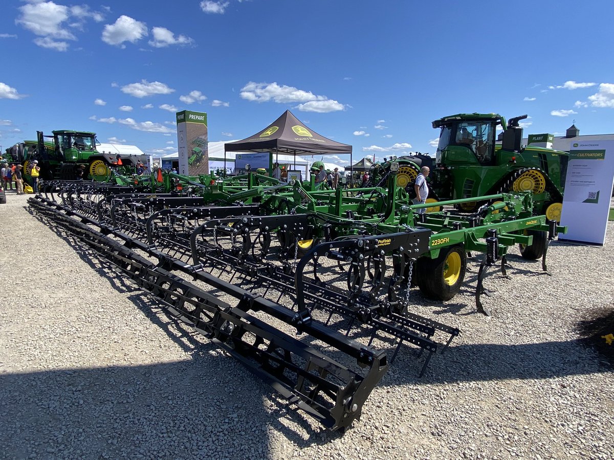 Stand de John Deere en el Farm Progress Show 2025 
#fps25