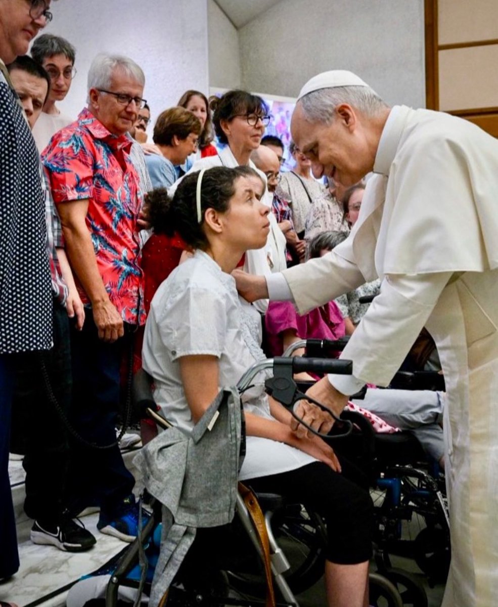 fernandoanton00's tweet photo. “Esta es la verdadera esperanza: saber que, incluso en la oscuridad de la prueba, el amor de Dios nos sostiene y hace madurar en nosotros el fruto de la vida eterna”.

- Papa León XIV https://t.co/hrJWNxYIZl