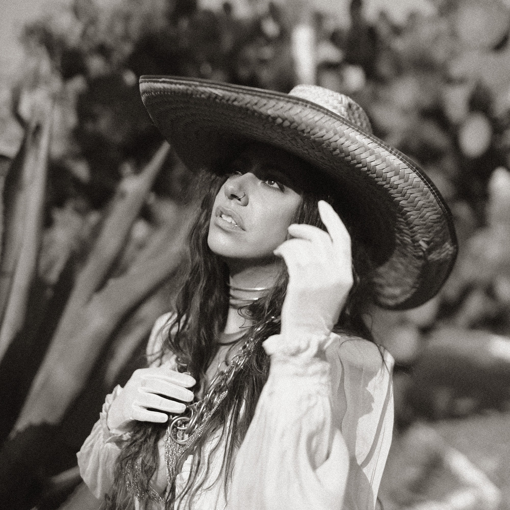 rutasalternas's tweet photo. Te presentamos el panorama artístico hipanoamericano con música y entrevistas con @ReneeMooi Stilo, Perra Brava, Mascabado y Daglio

Sintoniza en nuestra web o en la app TuneIn.

https://t.co/jqaVjj1g6J https://t.co/B7G3zJrzSx