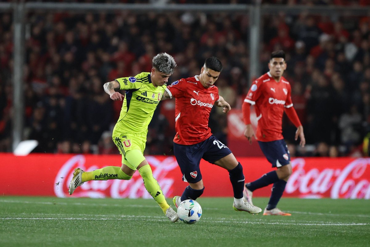 Caso Independiente vs U de Chile. 

Desde la Conmebol me informan que tanto Independiente como Universidad de Chile presentaron sus respectivos descargos dentro del plazo, el cual vencía hoy. Ambas instituciones solicitaron además una audiencia para exponer su versión de los