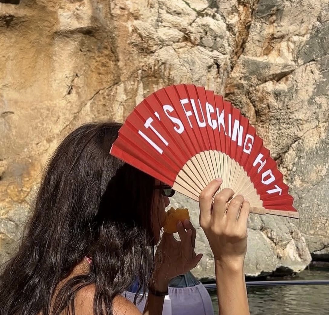 she is koç burcu ❤️🌹🪭🍉🔥