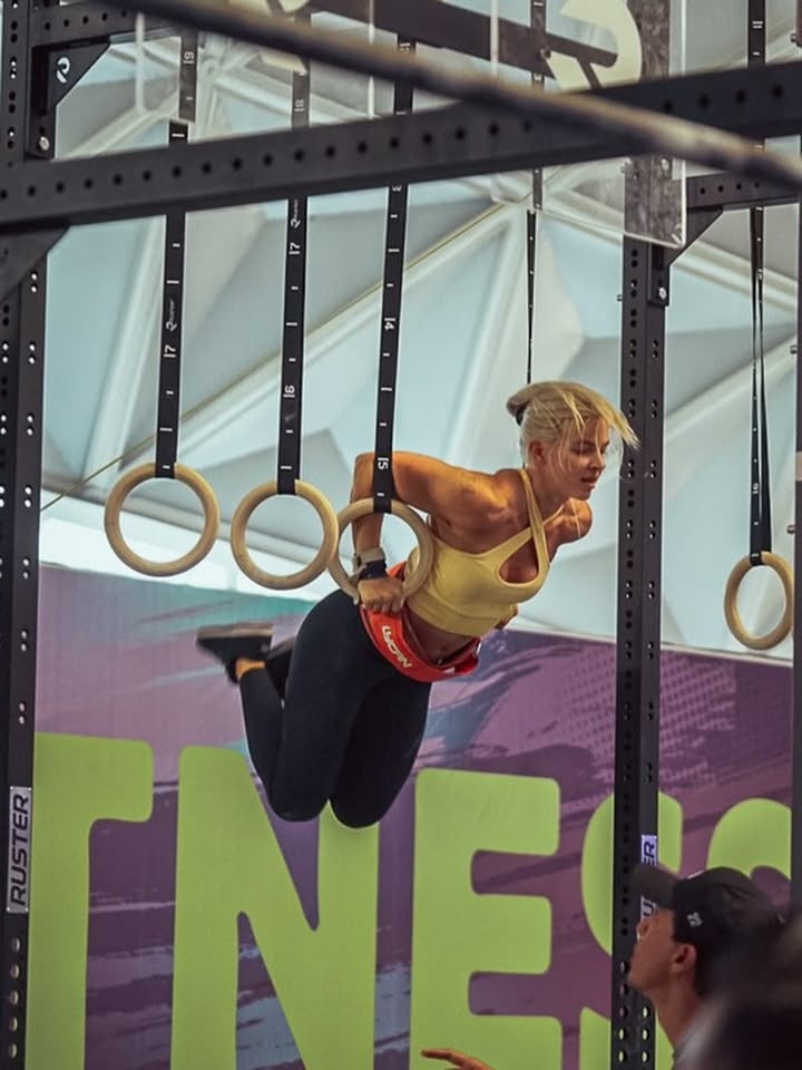 gritgrindhustle's tweet photo. "This weekend I’ll be stepping onto the competition floor @blackchallengemx 🏆
Watch out." 😎
@leacrossfit
#BlackChallenge #AthleteMindset #LCSAthletics #LearnCommitSustain #MexicoCity #crossfit #competition https://t.co/WpZXtb5PTU