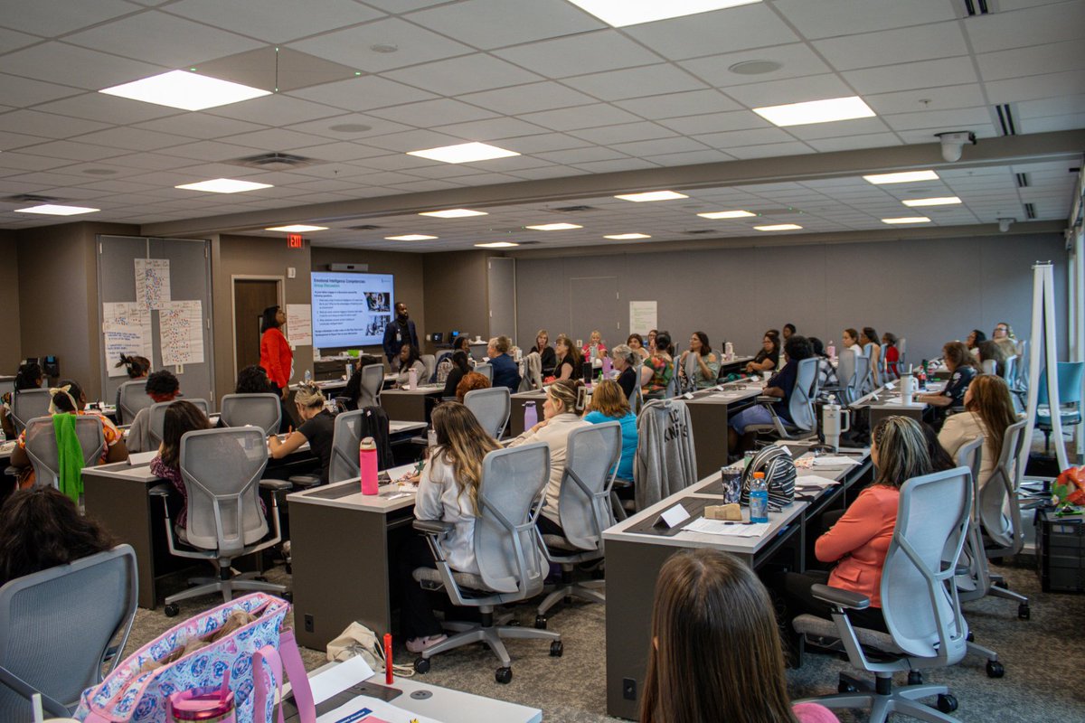 Lee_Health's tweet image. This year’s Child Care Center Retreat was the perfect way to come together, celebrate achievements, share ideas, and learn new ways to make every child’s day brighter. 🌟 

#LeeHealth #ChildDevelopmentCenter #SWFL #ChildCareProviders