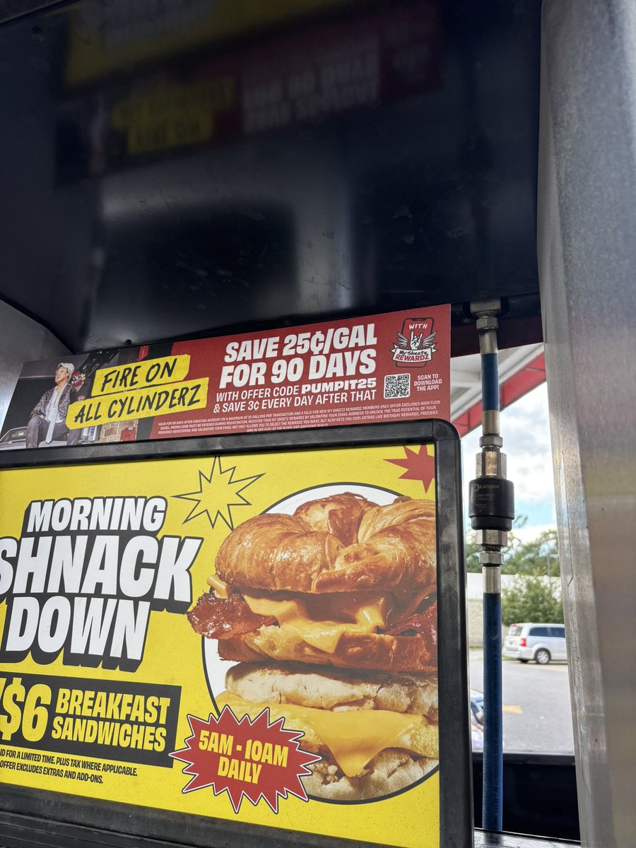 5000000me's tweet image. Hey @sheetz I went to your store today. Every pump has a sign re get app and use Pumpit25 code to save 25 cents/gal. 
Download app, create account and Pumpit25 doesn’t work. What’s up wit Dat?  You trying to scam me??!!