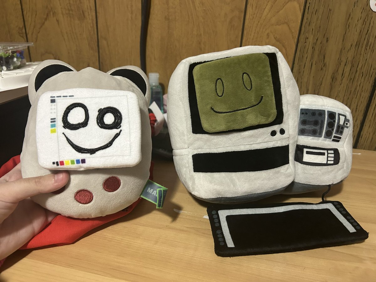 fluidbinary's tweet image. something aint right #pressurepainter #playtimewithpercy