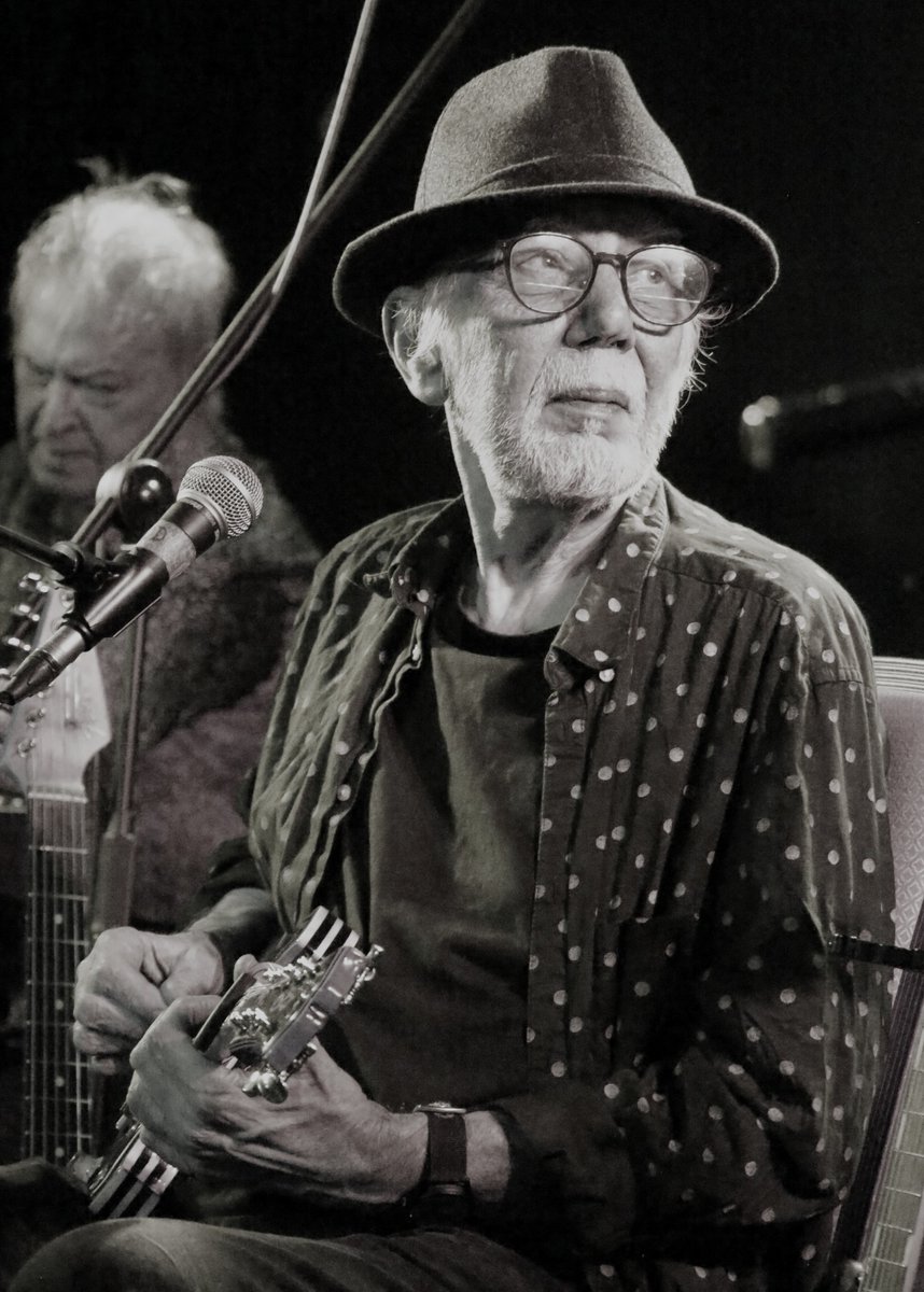 After a summer of festivals and shows the length and breadth of the country (and some incredible weather to boot!), we've got a wee break now until our next performance in the Scottish Borders at Galashiels Volunteer Hall <a href="/LiveBorders/">Live Borders</a>, Friday 19 September: liveborders.org.uk/book/whats-on/…