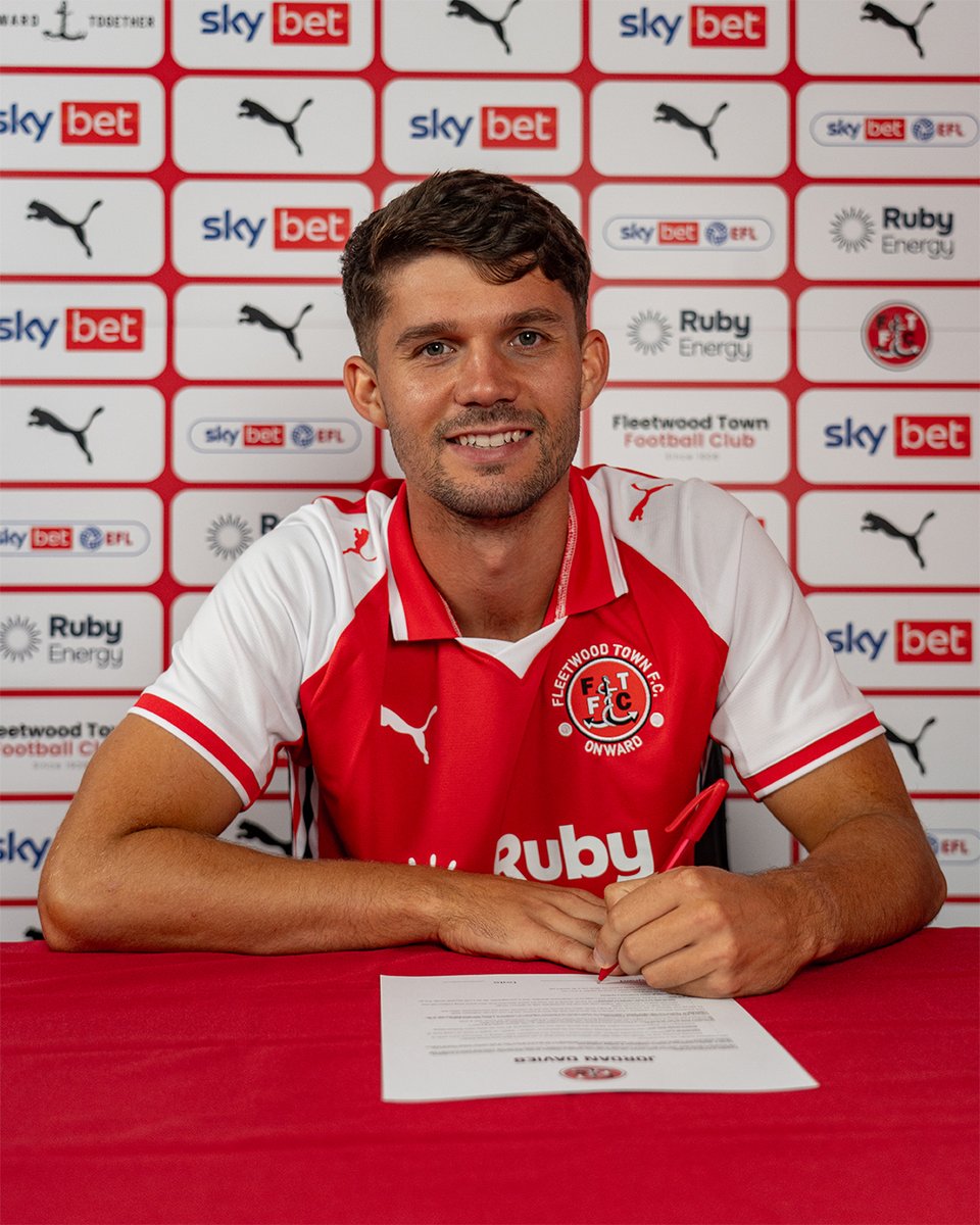 Fleetwood Town Football Club tweet media