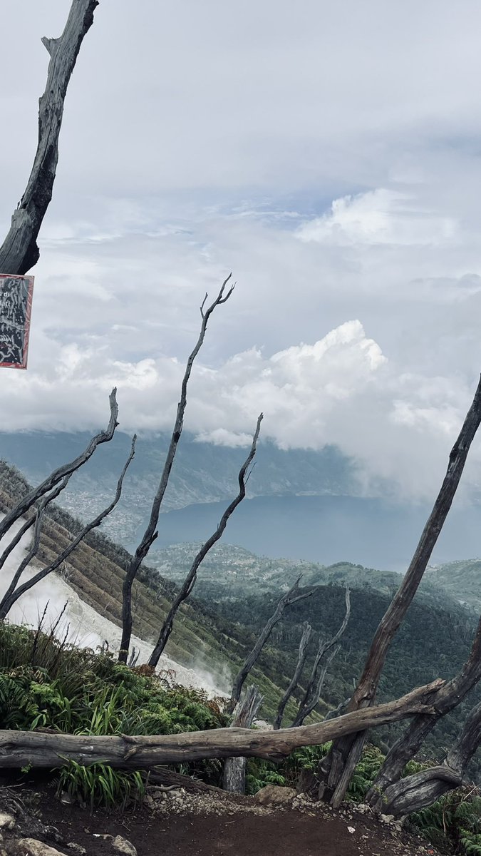 ilepyubibeh's tweet photo. gunung talang,solok https://t.co/r98iV0juHV
