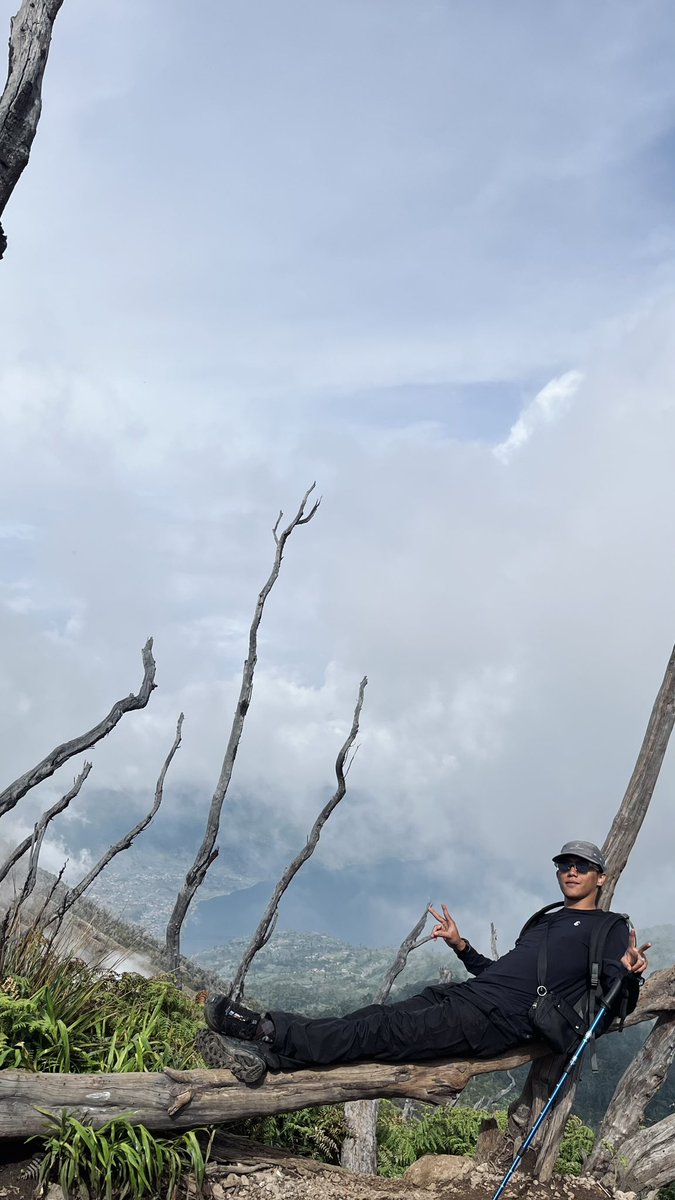 ilepyubibeh's tweet photo. gunung talang,solok https://t.co/r98iV0juHV