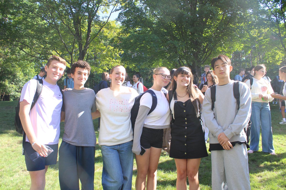 BancroftSchool's tweet photo. Yesterday morning, new US students paired up with their Big Buddies for our 4️⃣th annual paper airplane ✈️ competition❕ Congrats 🎉 to the Carlson advisory on their victory 🏆!

📸: Thanks to Mr. Grady for these awesome shots. 

#BancroftSchool #WorcesterMA #IndependentSchool https://t.co/4OfbRi9TSH