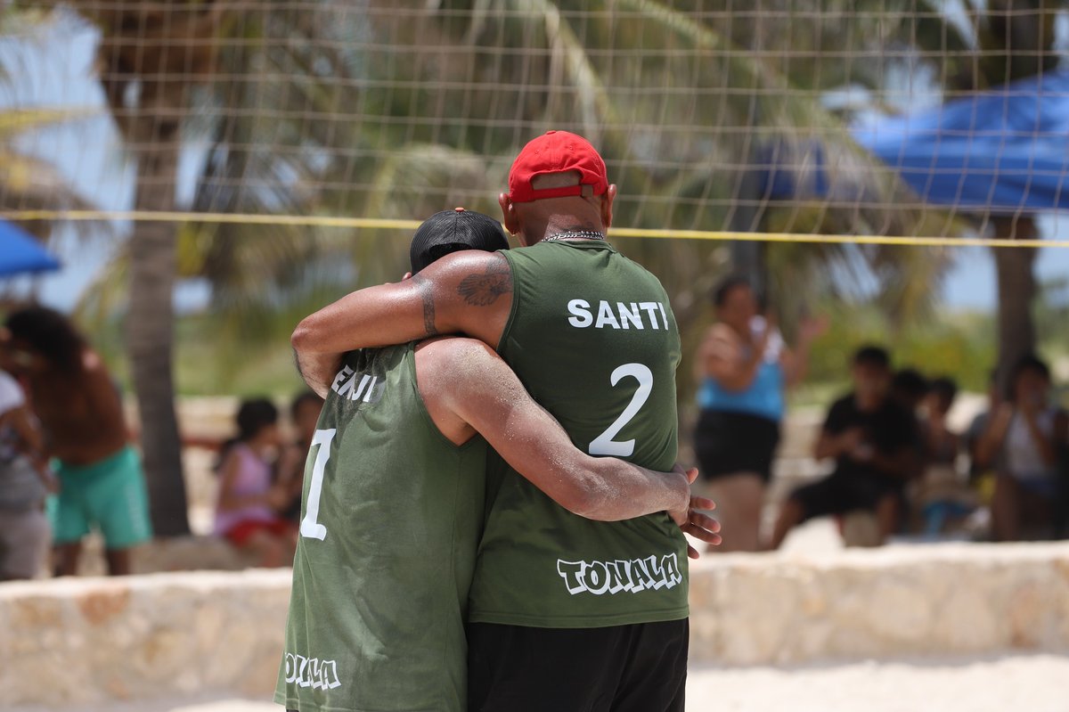 IDEY_oficial's tweet image. En #Progreso inauguramos el 7° Torneo Internacional de Voleibol de Playa, con parejas de distintos países y estados que llenaron de energía y emoción las playas de nuestro bello Yucatán. 🏐🌊
#DeporteYucateco #RenacimientoMaya