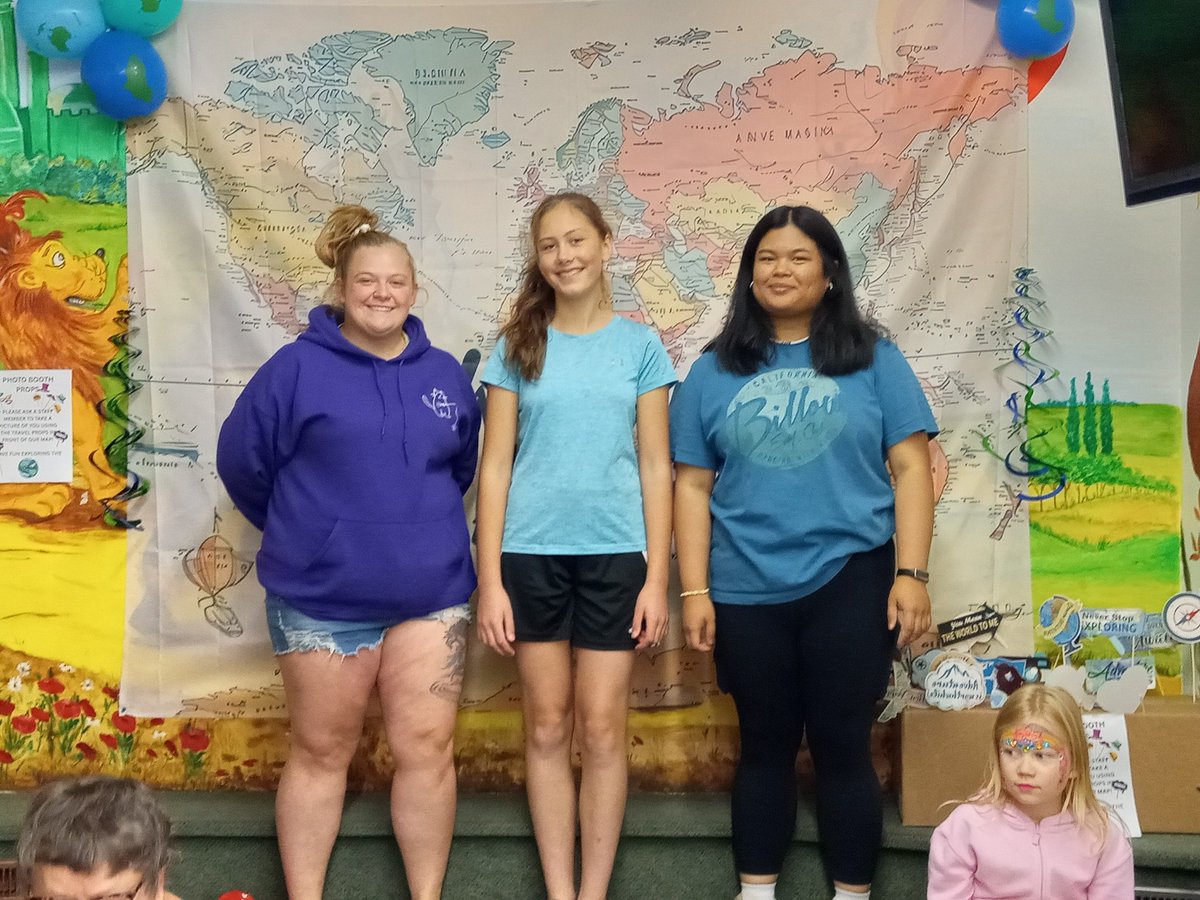 MelvilleLibrary's tweet photo. Our program leader Sadie put on an incredible program &amp; her volunteers Julia &amp; Alice were great! Last but not least, a huge thank you to all of the Melville Library's board members &amp; other volunteers who helped make-up wind up a huge success!  You are appreciated!
Robyn and Janna https://t.co/ZpMiXwxy2W