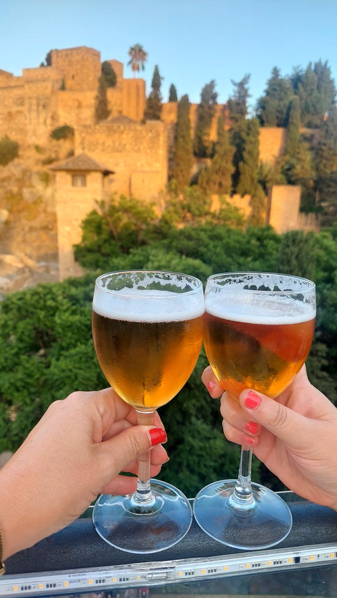 rubitasinger's tweet image. Despidiendo las vacaciones cómo nos merecemos 🍻😍