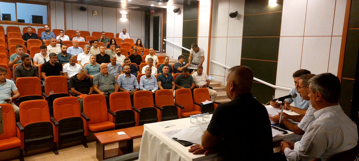 Ahlat İlçe Milli Eğitim (@ahlatilce) on Twitter photo 2025-2026 Yılı Eğitim Öğretim Yılı Hazırlıkları Başladı🇹🇷
🇹🇷Milli Eğitim Müdürümüz Sn.<a href="/rafetakgn1/">rafet akgün🟢🇹🇷</a> başkanlığında; şube müdürlerimiz, okul ve kurum müdürlerimizin katılımıyla önemli bir toplantı gerçekleştirdi. <a href="/tcmeb/">Millî Eğitim Bakanlığı</a> <a href="/Yusuf__Tekin/">Yusuf Tekin</a> <a href="/ahmetkarakaya37/">Ahmet Karakaya</a> <a href="/batuhan__bingol/">Batuhan Bingöl</a> <a href="/kayavedat7580/">Vedat Kaya</a> 2025-2026 Yılı Eğitim Öğretim Yılı Hazırlıkları Başladı🇹🇷
🇹🇷Milli Eğitim Müdürümüz Sn.<a href="/rafetakgn1/">rafet akgün🟢🇹🇷</a> başkanlığında; şube müdürlerimiz, okul ve kurum müdürlerimizin katılımıyla önemli bir toplantı gerçekleştirdi. <a href="/tcmeb/">Millî Eğitim Bakanlığı</a> <a href="/Yusuf__Tekin/">Yusuf Tekin</a> <a href="/ahmetkarakaya37/">Ahmet Karakaya</a> <a href="/batuhan__bingol/">Batuhan Bingöl</a> <a href="/kayavedat7580/">Vedat Kaya</a>
