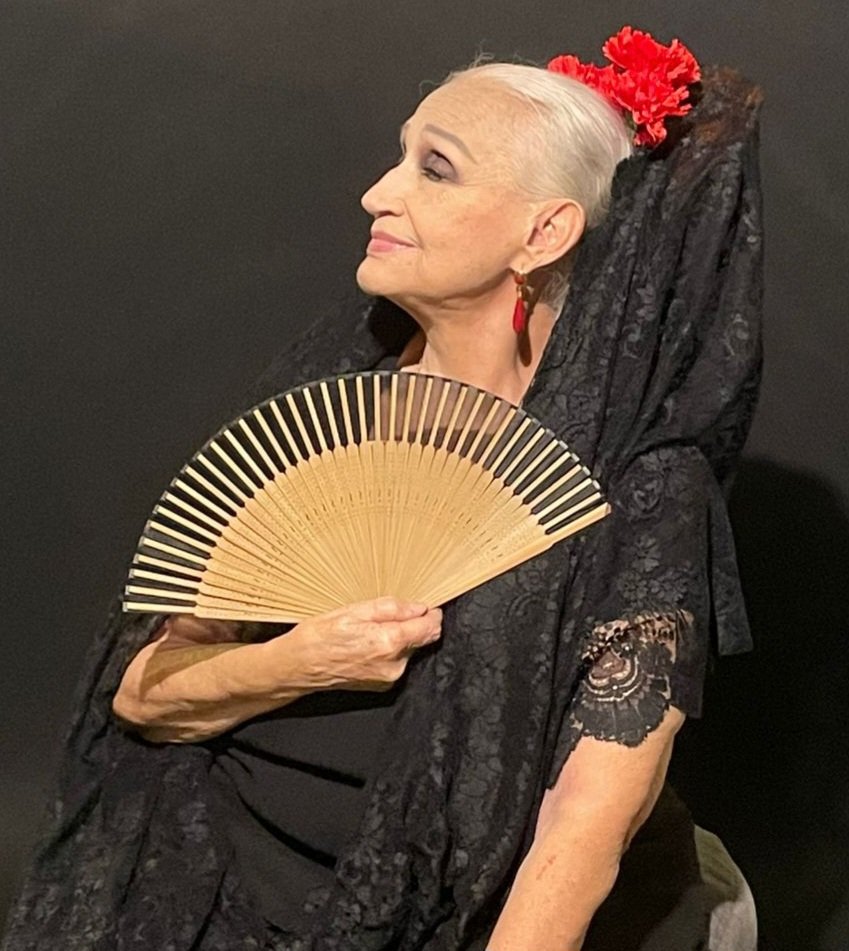 kicosis_Gv's tweet image. Este jueves #28AGO sintoniza a la 1:00 p.m. #Kicosis por Globovisión. 

Kico Bautista conversará con Tatiana Reyna, bailaora y profesora de flamenco. 

@globovision 
@kicobautista
@tatianareyna

Reposición: 10:00 p.m.
YouTube: Globovisión en vivo. 

#ClavelesRojos