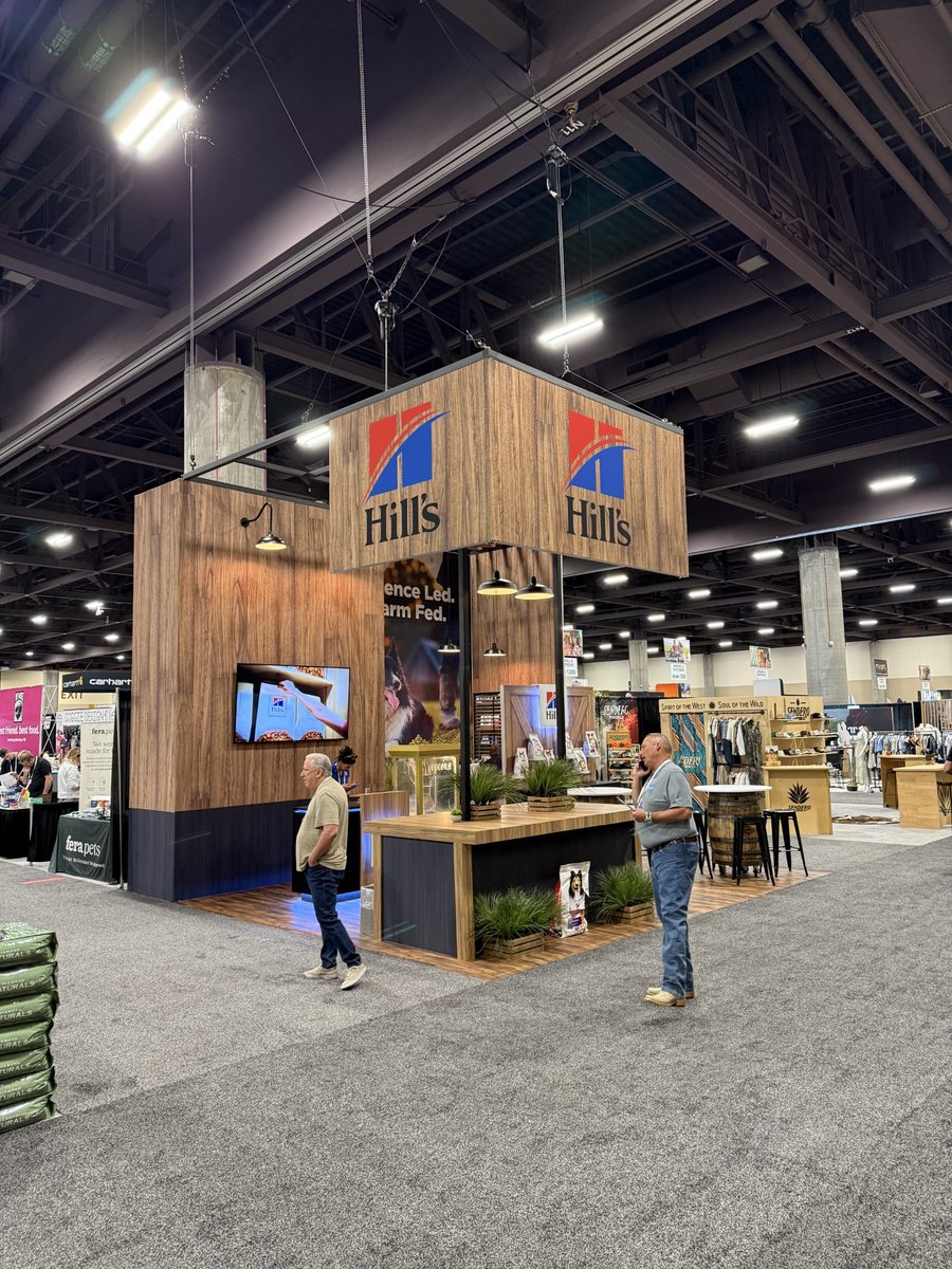 ✨🍂@hillspet at Fall Rendezvous 2025 🍂✨

Nothing says welcome in more than the inviting, warm look of this booth!

Visit us at e3xps.com to learn how we can help you bring in more visitors at your next show 🙌

#fallrendezvous25 #tradeshow