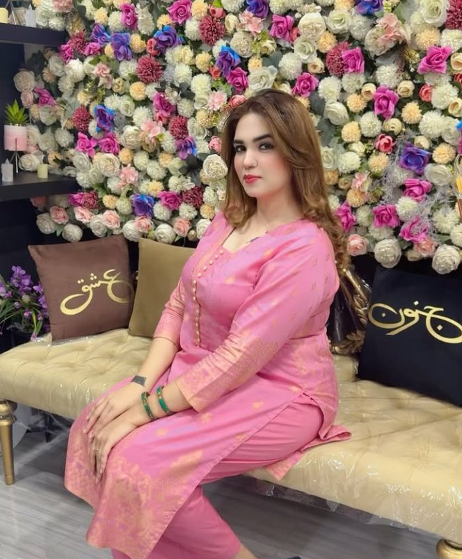 Fatima Gul (@itx_fatimagul) on Twitter photo کچھ لوگوں کے بچھڑنے سے انسان اندر سے مرجاتا ہے۔ کچھ لوگوں کے بچھڑنے سے انسان اندر سے مرجاتا ہے۔