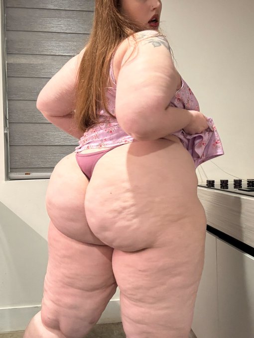 Watch mia ✨'s leaked NSFW photo on TwXstars