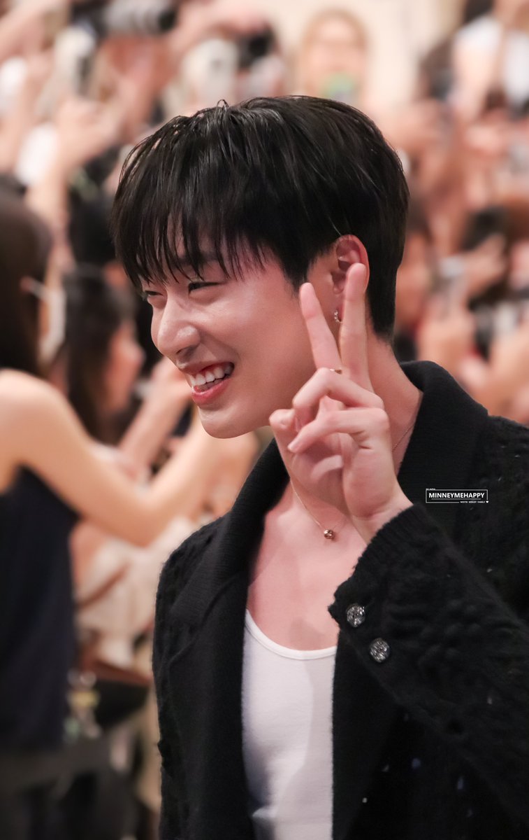 🦈 𝐌𝐢𝐧𝐧𝐞𝐲𝐦𝐞𝐇𝐚𝐩𝐩𝐲 🐈⬛✨️ (@minneymehappy_) on Twitter photo หมวยมาก ยิ้มจนตาหยีเลย
— 250827 | <a href="/EstRvp/">est_rvp</a>🦈 🥂
🖤 EST SUPHA X CHANEL ✨️
#BleuLExclusif  #BleuDeCHANEL 
#CHANELFragrance #Est_Rvp หมวยมาก ยิ้มจนตาหยีเลย
— 250827 | <a href="/EstRvp/">est_rvp</a>🦈 🥂
🖤 EST SUPHA X CHANEL ✨️
#BleuLExclusif  #BleuDeCHANEL 
#CHANELFragrance #Est_Rvp