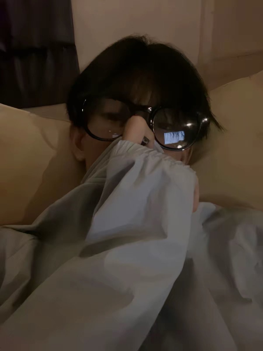 sunkissedsi tweet media