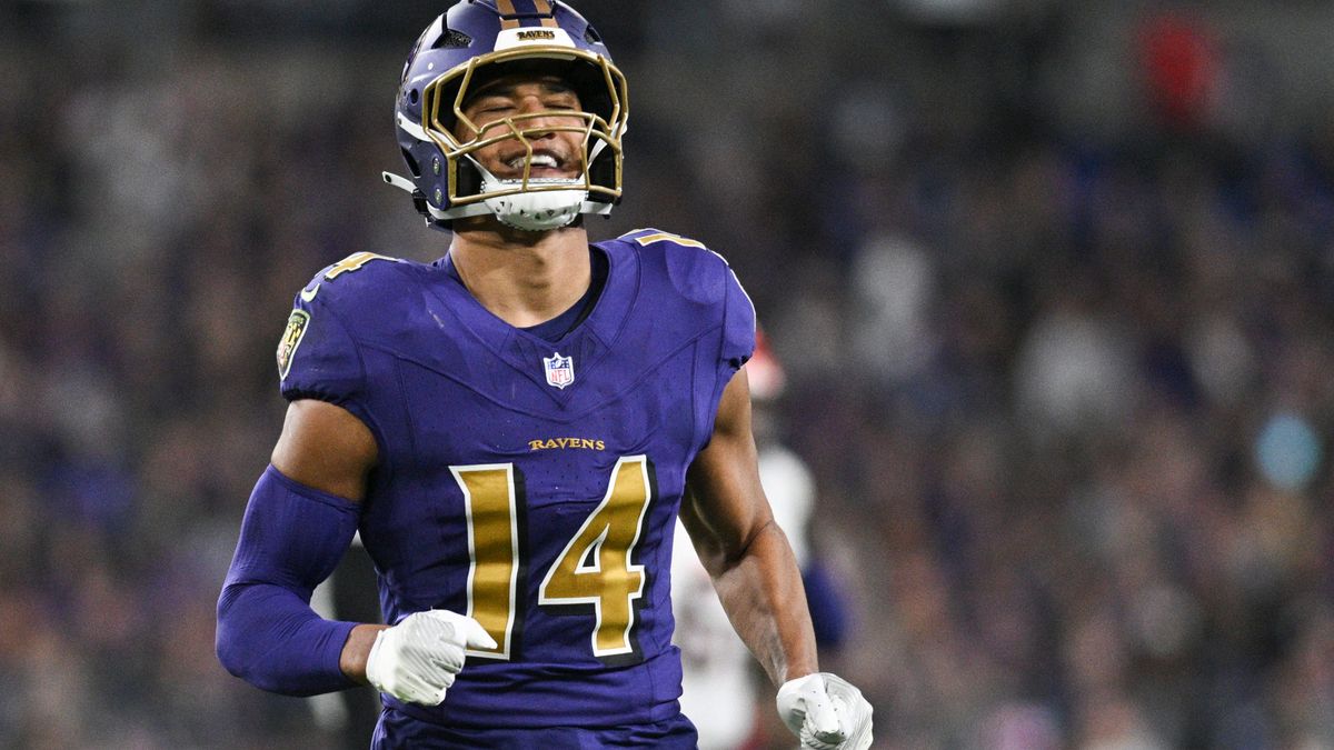 Former Notre Dame star safety Kyle Hamilton is regarded as one of the best at his position, and now he’s paid like is signing a record extension. fightingirishwire.usatoday.com/story/sports/c…