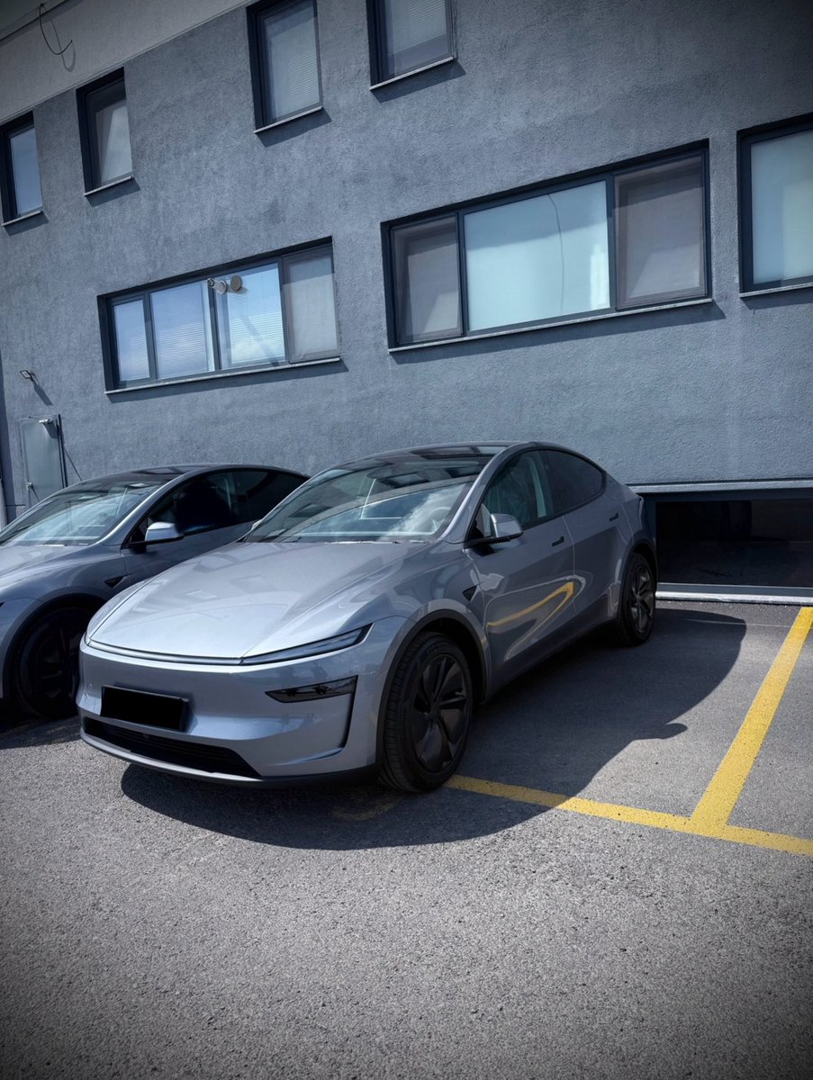 CrypTourist tweet media