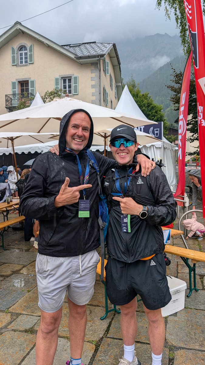 Man next to me is <a href="/johnmcavoy2/">John McAvoy</a> His incredible life has led him to this point, where he has created the Alpine Run Project, among many other incredible initiatives. He changes lives every day, selflessly. Rumour is he has a new book coming out, detailing an epic last decade..🏔️🏃🏼