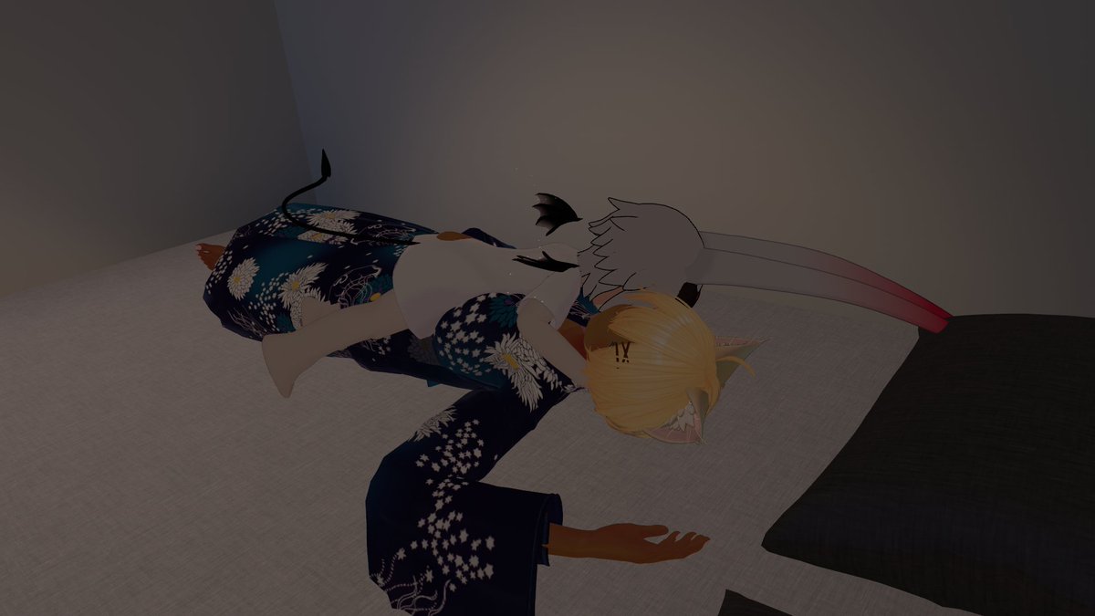 寝込みのあやめママを襲う少食サキュバスみみのこ(少食なためなでなでやぎゅっぎゅっでお腹が満ちる)