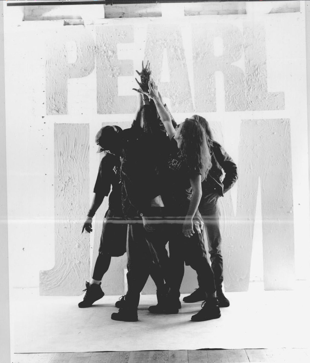 Today is the birthday of THE BEST ROCK ALBUM

E🔥
V🔥🔥
E🔥🔥🔥
R🔥🔥🔥🔥

What is your favorite track off of Ten?