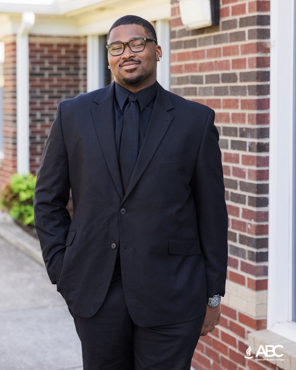 Just a few student looks from Fall Convocation 2025 🔥 🔥 🔥