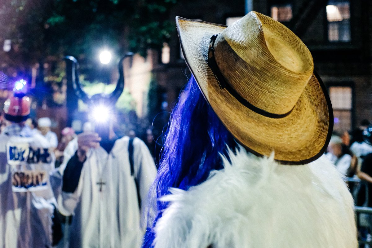 Ever dance with the devil in the pale moon light

#batmanquotes #COWBOY #newyorkfreaks #indieartists #newyorkstreets