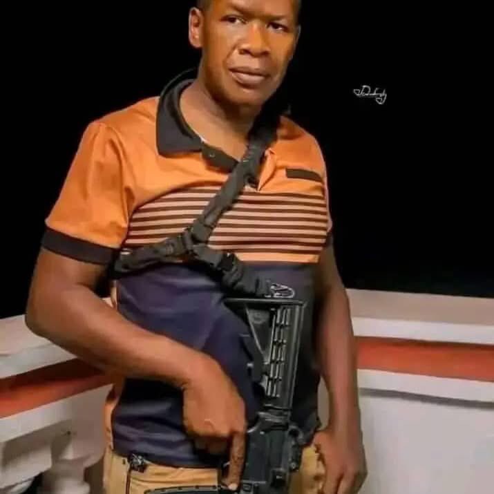 Jodia selon plizyè MEDYA okay don (Colomb Infos) anpil moun okay ta manifeste ap di Muscadin peyia se pou ou kale boudaw janw vle ,yon lòt bò genyen kap di CG a pap fè yon pa. Mezanmi map raple nou NAN FONKSYON PIBLIK LA PA GEN MOUN KI INAMOVIBLE LADANL. M pa gen pwbl pes ak CG a