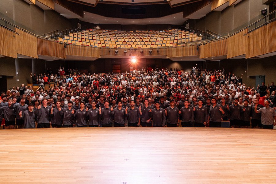 UTRGV Men’s Basketball (@utrgvmbb) on Twitter photo The Boys are Back! ✌🏻🏀
Great to kick off the 2025-2026 School Year at Student-Athlete Orientation! 
#RallyTheValley #UTRGV The Boys are Back! ✌🏻🏀
Great to kick off the 2025-2026 School Year at Student-Athlete Orientation! 
#RallyTheValley #UTRGV
