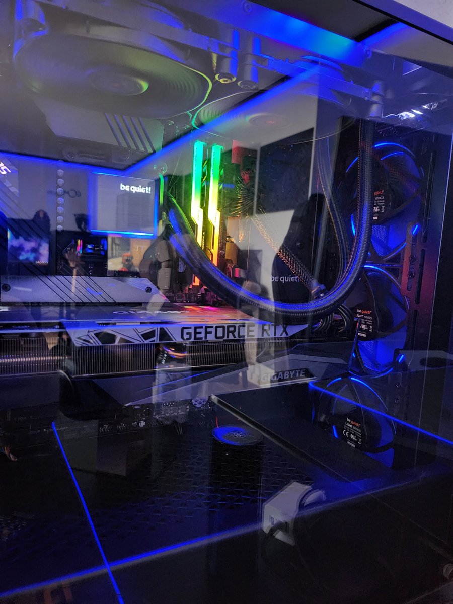 GOMEFacility's tweet photo. Bereite dich optimal auf die @dachcs Saison vor – mit unserem Bootcamp in der GOME Facility! 🔥🎮
Exklusive Location, moderne Hardware & volle Fokus-Atmosphäre – in der Mitte Deutschlands, perfekt erreichbar für jedes Team! 💯
👉 Oder spiel deine Spieltage direkt von uns aus!
#Bootcamp #GOMEFacility #DACHCS