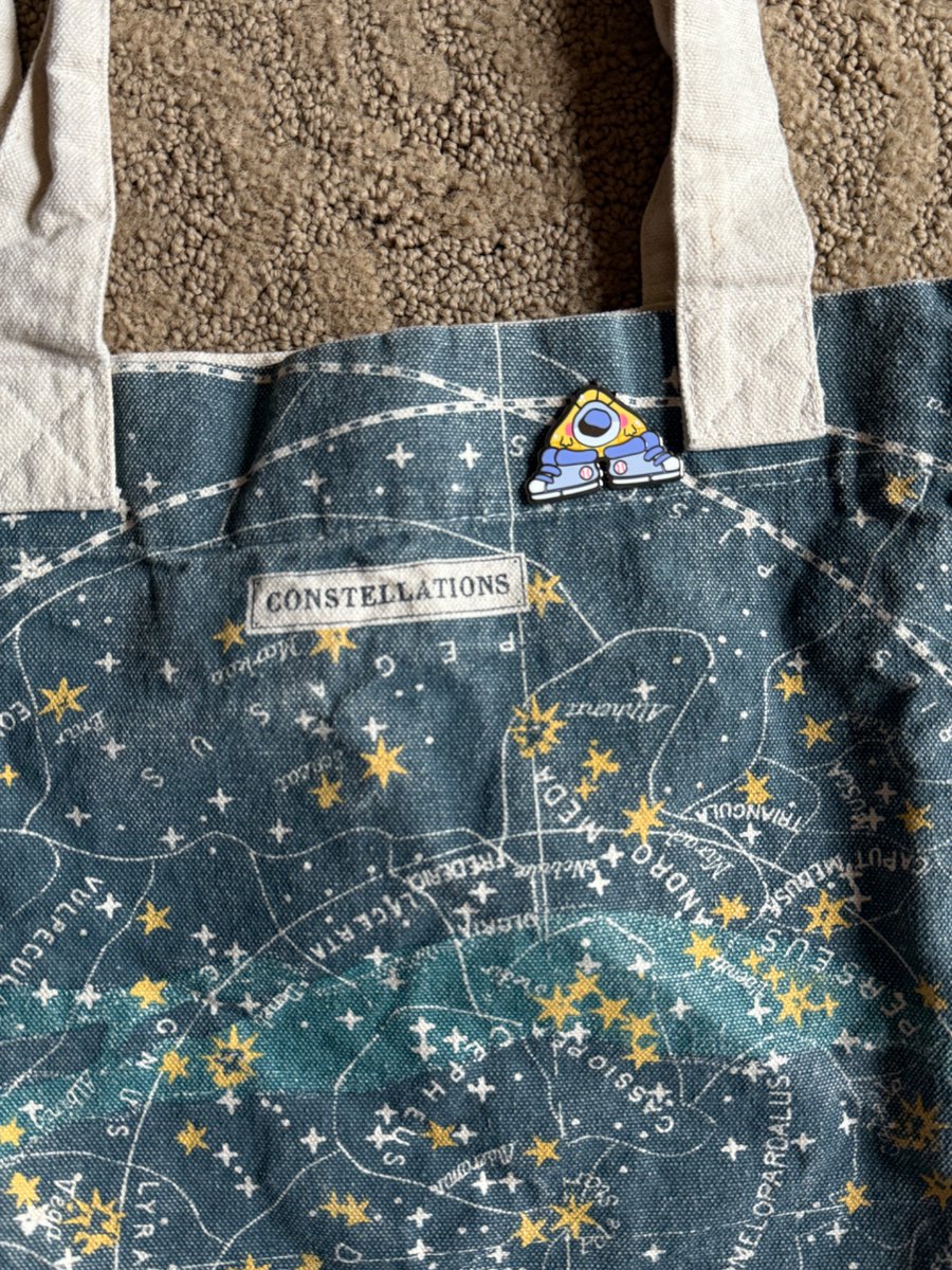 i found the perfect place to put my baby bill pin 😇