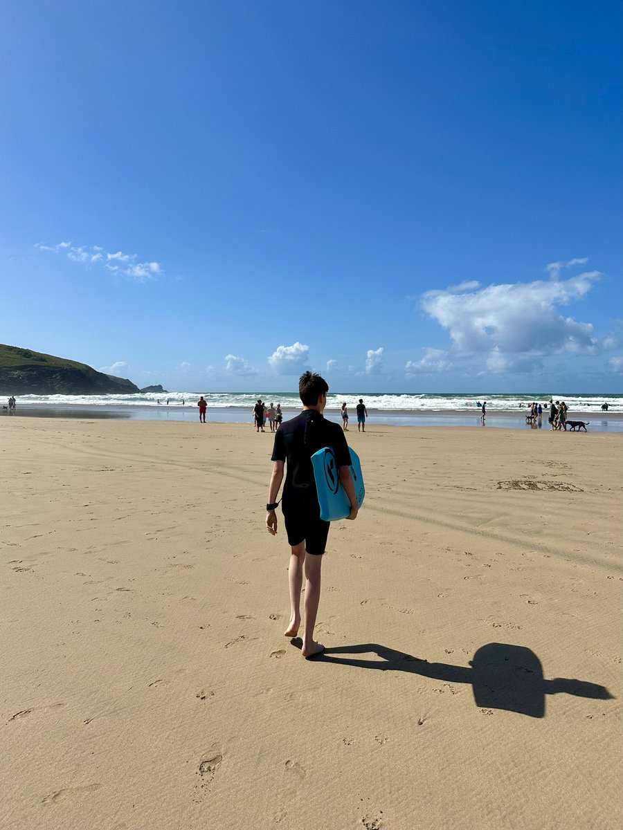 toonmillie's tweet image. Precious beings, beach fun ☀️🏄🌊🐾🍦 #beach #bodyboarding #dogs