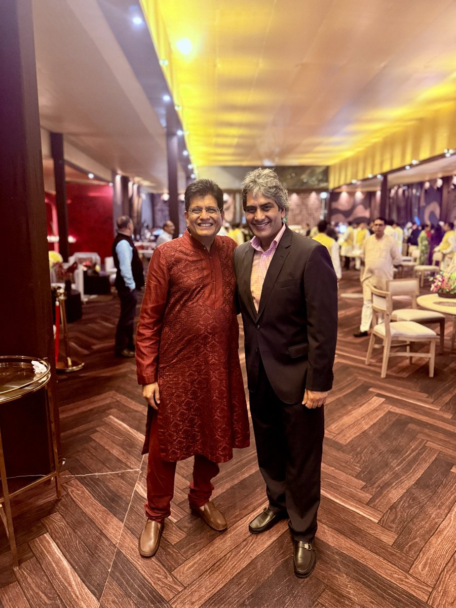Sudhir Chaudhary (@sudhirchaudhary) on Twitter photo आज केंद्रीय मंत्री श्री <a href="/PiyushGoyal/">Piyush Goyal</a> के घर पर गणेश-चतुर्थी की पूजा में सम्मिलित हुआ। आप सभी को भी गणेश चतुर्थी की शुभकामनाएं । आज केंद्रीय मंत्री श्री <a href="/PiyushGoyal/">Piyush Goyal</a> के घर पर गणेश-चतुर्थी की पूजा में सम्मिलित हुआ। आप सभी को भी गणेश चतुर्थी की शुभकामनाएं ।