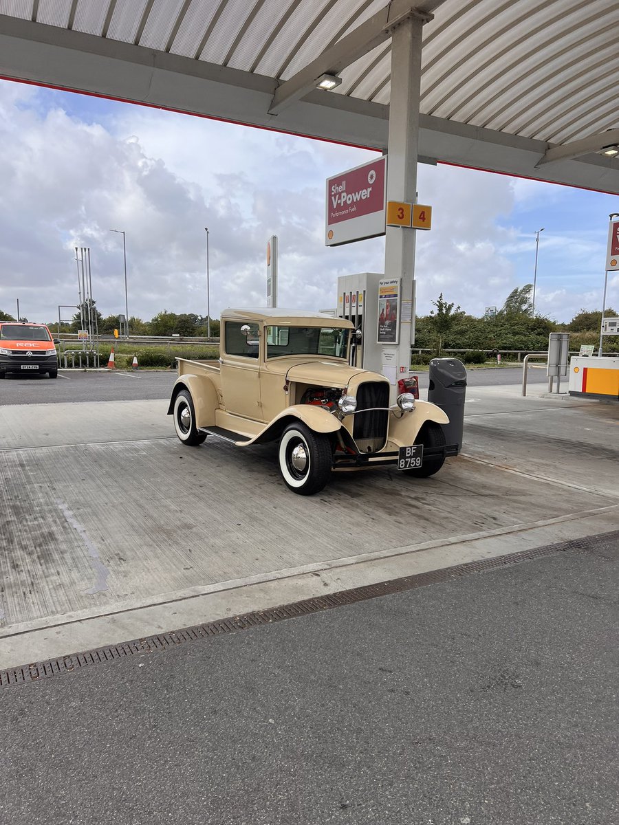 Leelayton__'s tweet image. Today’s spot a rather nice Model T Hot Rod Pickup with a V8 👌🏻
#ford #fordmodelt #hotrod #v8 #weirdcartwitter
