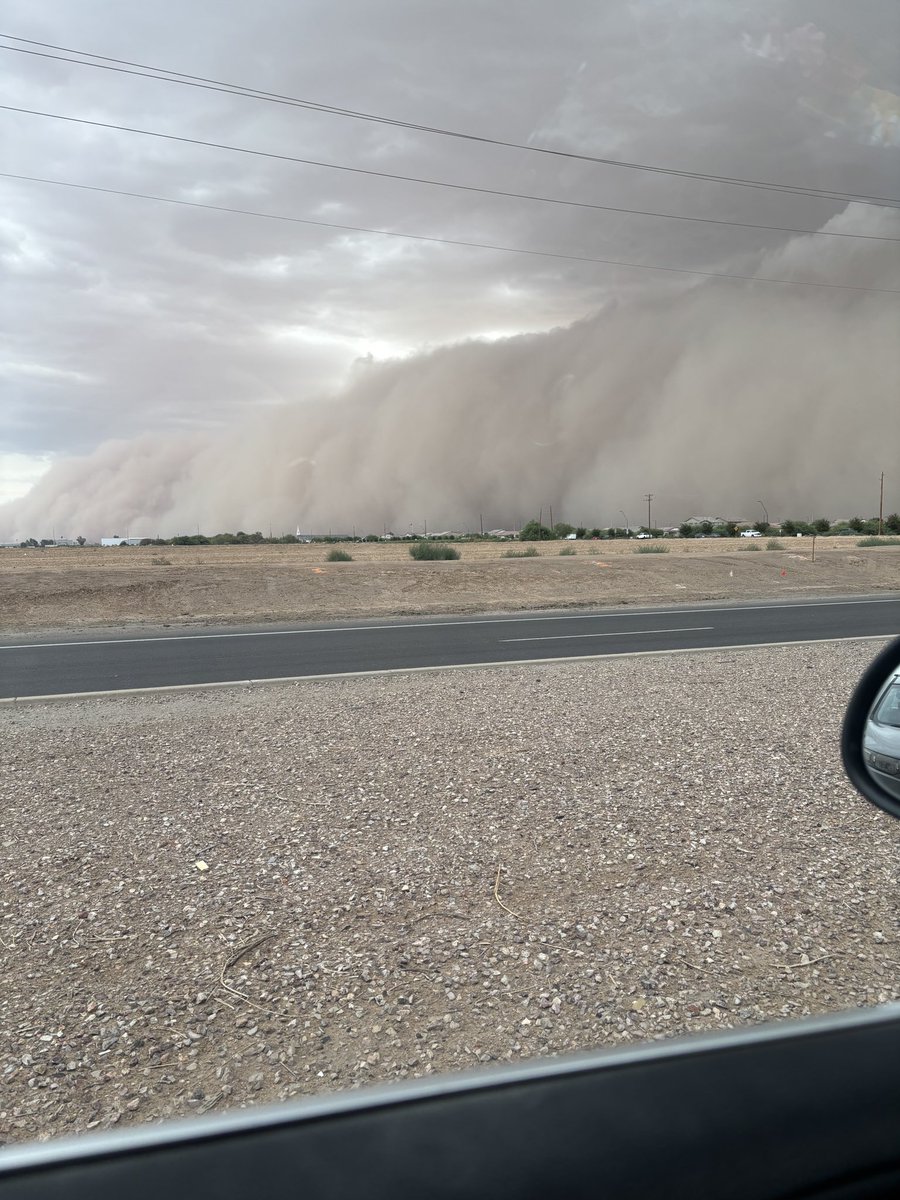 ANelsonLMPotter's tweet image. Gotta love AZ! 
#DustStorm #Arizona #NelsonPotter