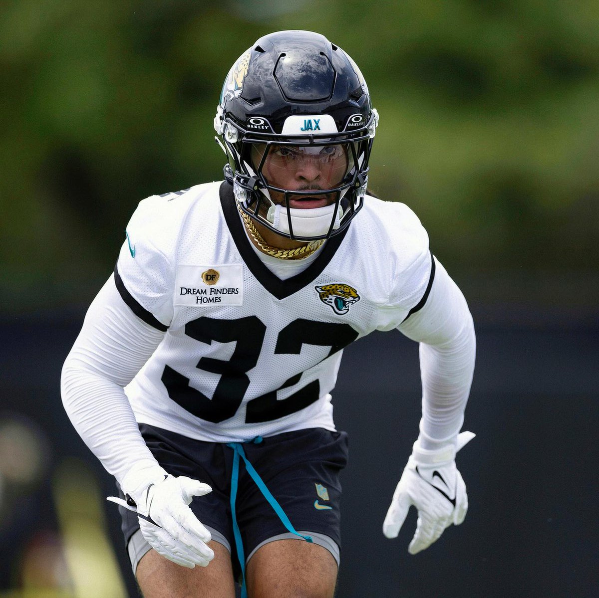 NoSkoZone (@noskozone) on Twitter photo BREAKING: Jacksonville Jaguars have signed DB Cam'ron Silmon-Craig to the practice squad🔥 🦈 BREAKING: Jacksonville Jaguars have signed DB Cam'ron Silmon-Craig to the practice squad🔥 🦈