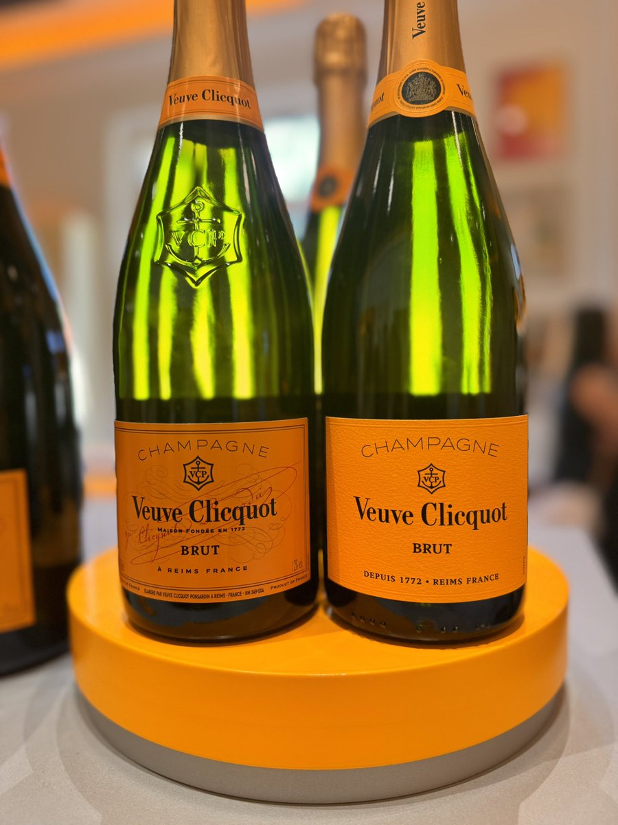 I hope @veuveclicquot is not having a <a href="/CrackerBarrel/">Cracker Barrel</a> moment … I don’t get the label change … Madam Clicquot’s signature was an iconic symbol in their bottles … #champagne #veuveclicquot