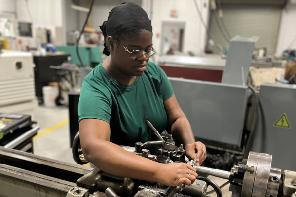 OconeeFallLine's tweet image. 🔩 Hands-on learning in action!
OFTC Machine Tool students like Mauriana Underwood (Eastman) &amp;amp; Chandler Lord (Dublin) are mastering precision skills for high-demand careers.
✨ Build your future with skills that make things happen!

#OFTC #MachineToolTechnology #CareersBeginHere