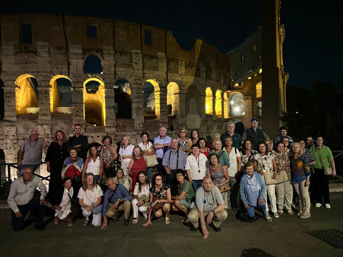 Roma abre sus puertas a los peregrinos de Santiago en el inicio del Jubileo de la Esperanza
archicompostela.org/roma-abre-sus-…