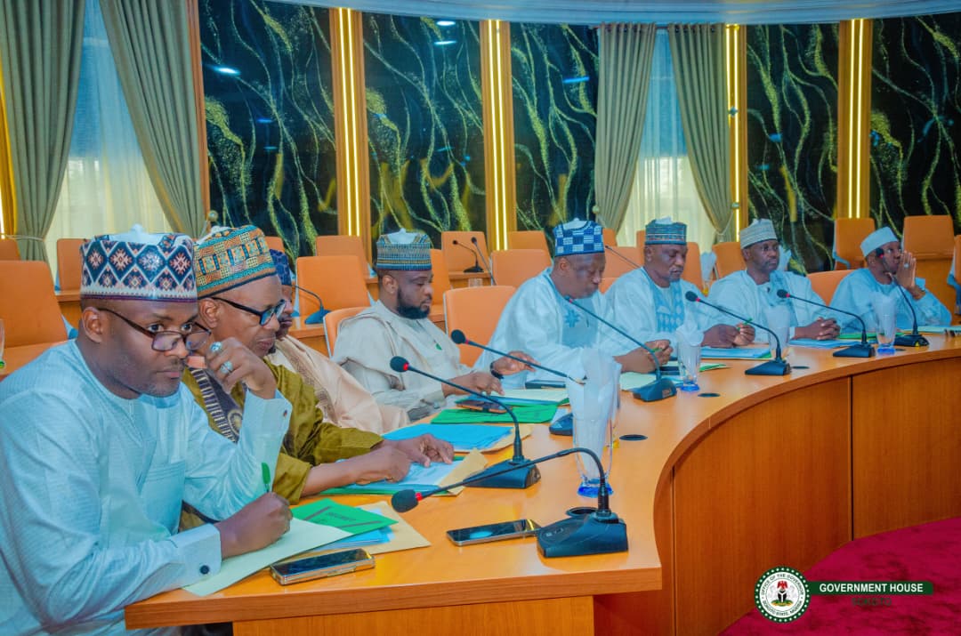 Habibu Bello Mayana (@the_hbmayana) on Twitter photo GOVERNOR AHMED ALIYU OF SOKOTO RENEWS COMMITMENT TO TACKLE BANDITRY
Sokoto State Governor His Excellency <a href="/Ahmedaliyuskt/">Ahmad Aliyu Sokoto</a> FCNA, has again reiterated his administration's determination to end banditry in Sokoto State.
He made the disclosure while declaring open the 9th regular GOVERNOR AHMED ALIYU OF SOKOTO RENEWS COMMITMENT TO TACKLE BANDITRY
Sokoto State Governor His Excellency <a href="/Ahmedaliyuskt/">Ahmad Aliyu Sokoto</a> FCNA, has again reiterated his administration's determination to end banditry in Sokoto State.
He made the disclosure while declaring open the 9th regular