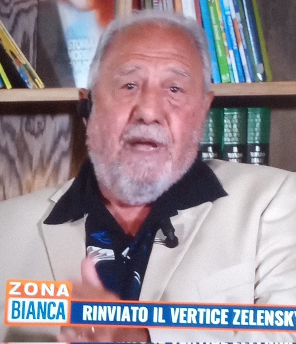 #zonabianca
Tony Manero,48 anni dopo