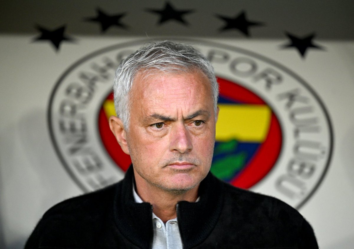 Kerem'i artik almanıza gerek kalmadı ona verilecek parayla Jose Mourinho'yuya verip kovun. Allah aşkına yapın bunu.!
Bakın en büyük transfer bu olur.
İSMAİL KARTALI hemen yarın göreve başlatın.
<a href="/Fenerbahce/">Fenerbahçe SK</a>