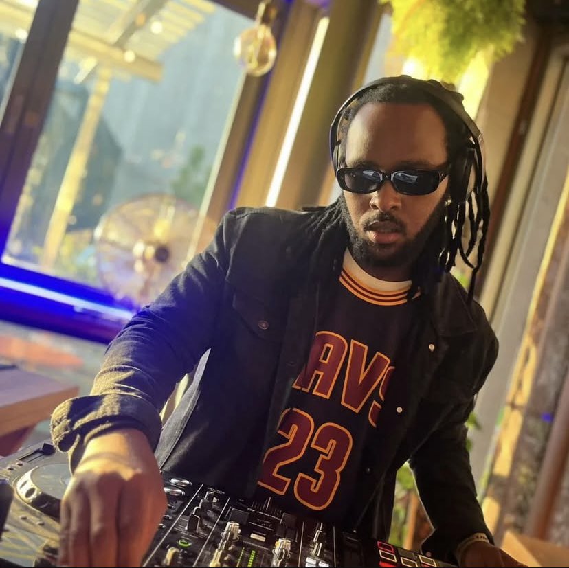 To one of my favourite DJs in Cape Town
Rest peacefully my brother.
I will miss you Viwe❤️